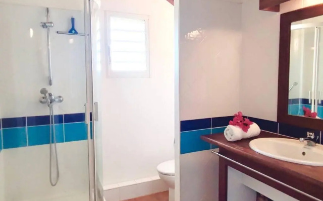 Ti Punch Appartement pied dans l'eau avec piscine