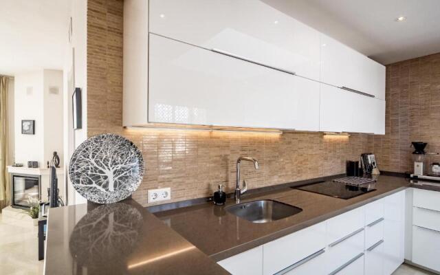MA2- Sea views, walking distance to Puerto Banus