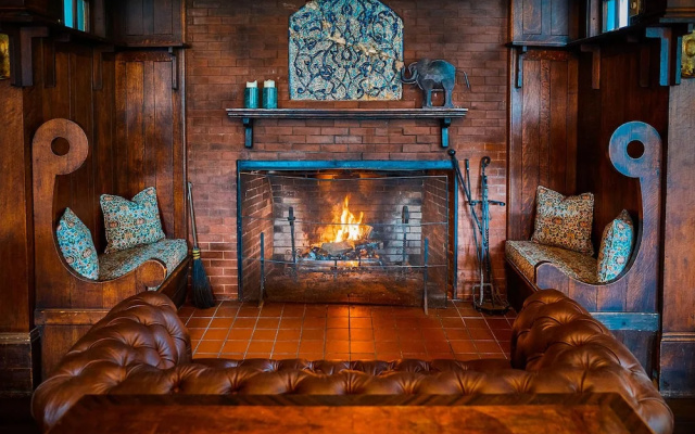 Apple Tree Inn