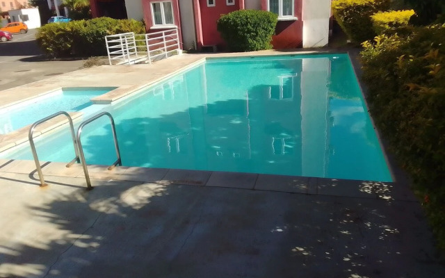 2 Bedroom Apartment With 2 Pools