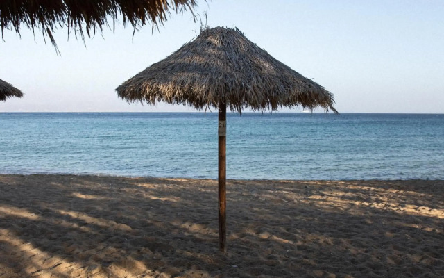 Aloni Hotel