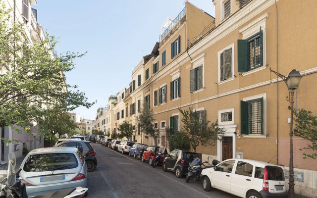 Santa Maria Maggiore Terrace Apartment