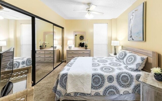 WhiteCaps 405 by RedAwning