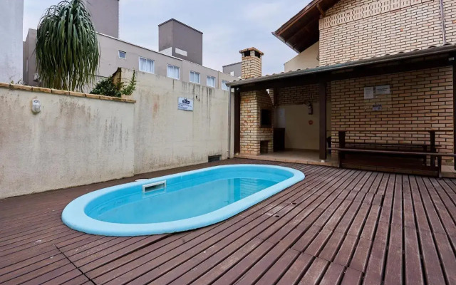 1062 Duplex 100 m da PRAIA DE BOMBINHAS . 2 suites