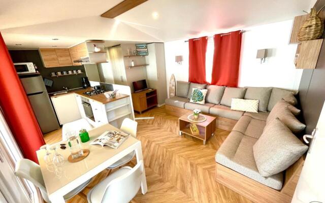 Mobil-home tout beau tout neuf, camping 4*, plage à pied !