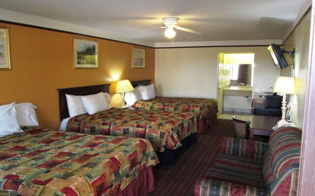 Deluxe Inn & Suites