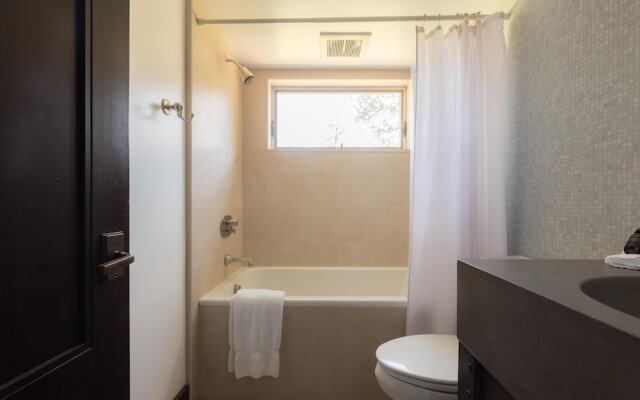 Bronson by AvantStay | Sleeps 17! On the Slopes! Squaw Valley w/Hot Tub&Fire Pit