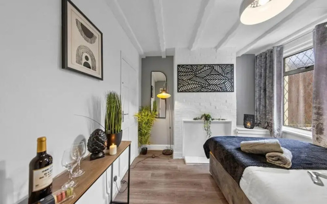 Charming Chatham Apartment With 3 Bedrooms