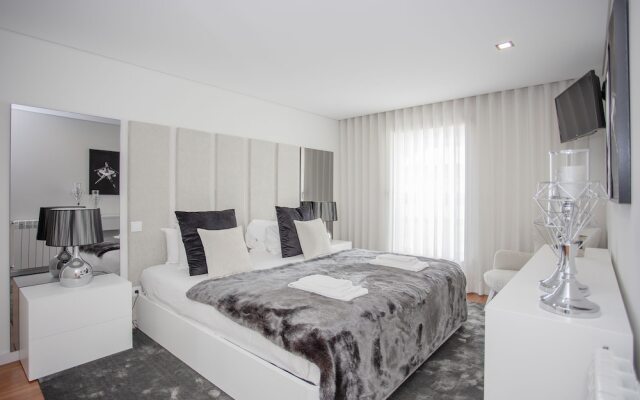 Liiiving-Luxury River View Apartment XII
