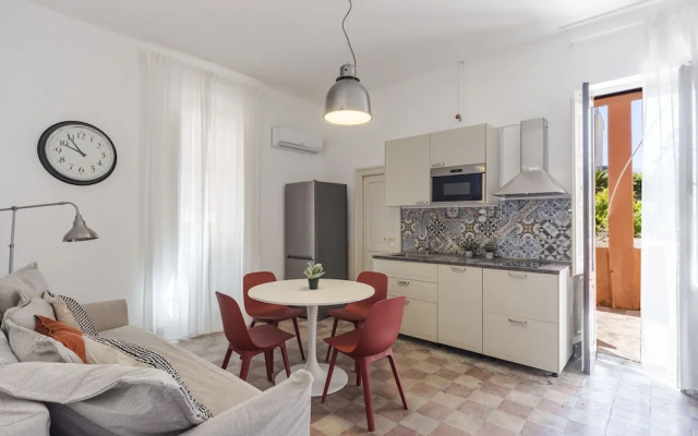 Urban Garden Apartment