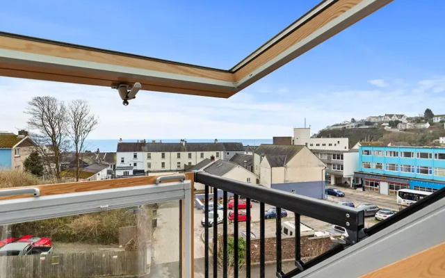 Maes-y-berllan - Close to Village and Beach