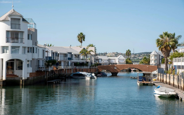 Waterfront- 11 South Quay