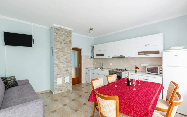 Apartments with a parking space Brsec, Opatija - 7796