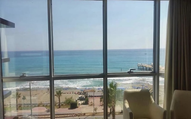 Bayar Garden Beach Hotel