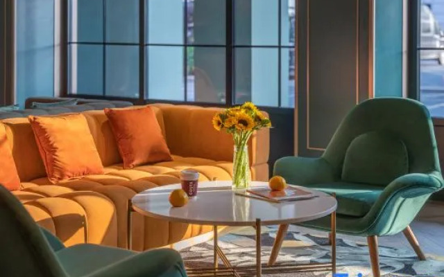 Orange Hotel (Wuhan Hankou Railway Station Plaza)