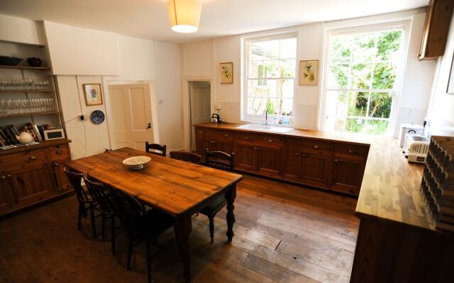 The Manor House Moreton