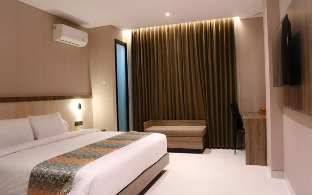 Eno Front One Hotel Semarang