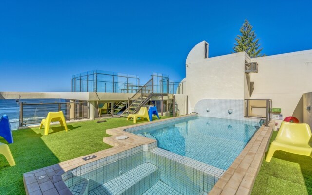 Premiere Apartments -HR Surfers Paradise