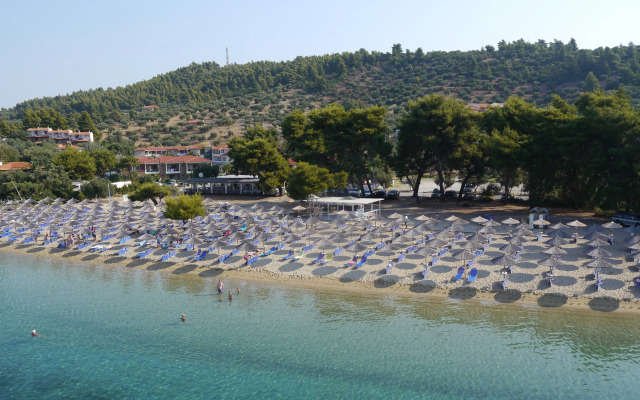 Lagomandra Beach Hotel and Suites