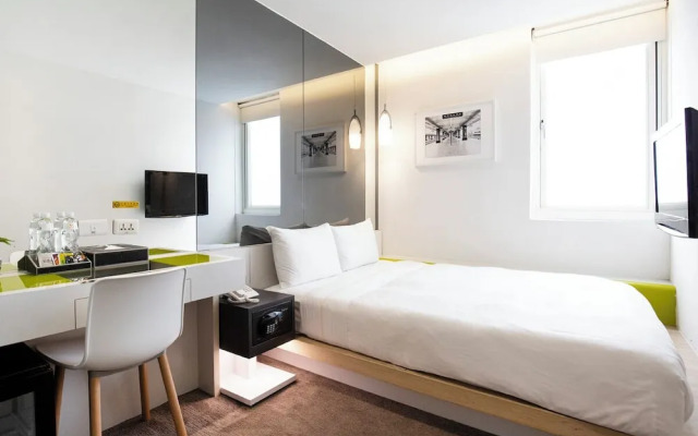 City Inn (Taipei Main Station three Hall)