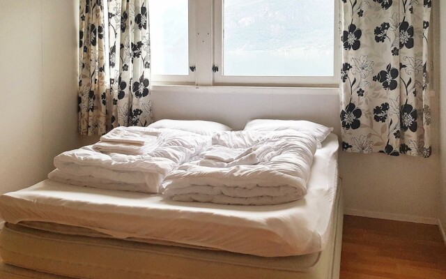 4 Person Holiday Home in HÃ¸yheimsvik