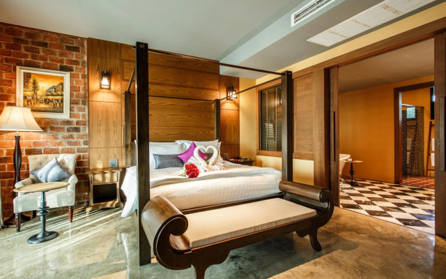 Hotel de l'amour – Guest Rooms – Prakhon Chai