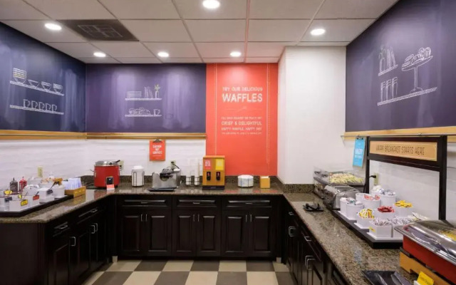 Hampton Inn Evansville/Airport