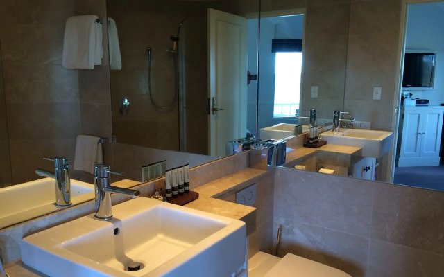 Echoes Boutique Hotel and Restaurant