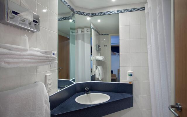 Holiday Inn Express Geneva Airport by IHG