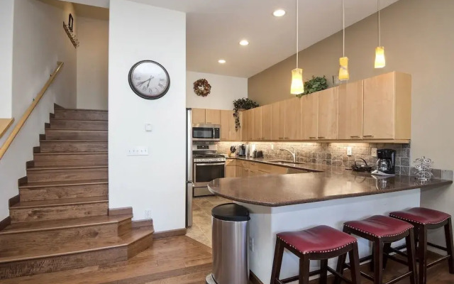 Savoy S 2d 3 Bedroom Condo by RedAwning