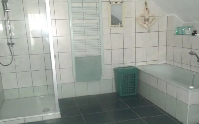 Holiday Home Frog Prince