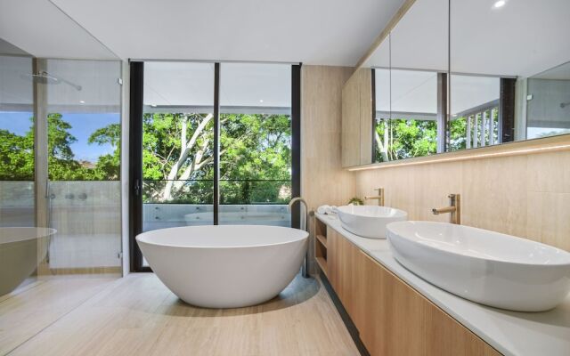 HomeHotel Ultra Luxurious 3 Bedroom Penthouse