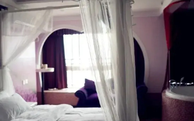 Lianlian Shiguang Theme Apartment