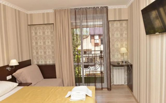 Lilia Guest House