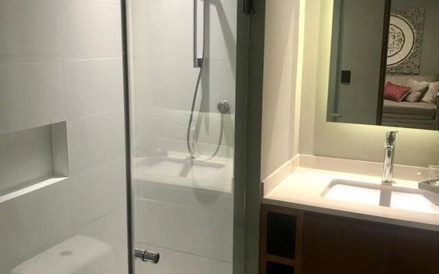 IT Condo by Realty Group