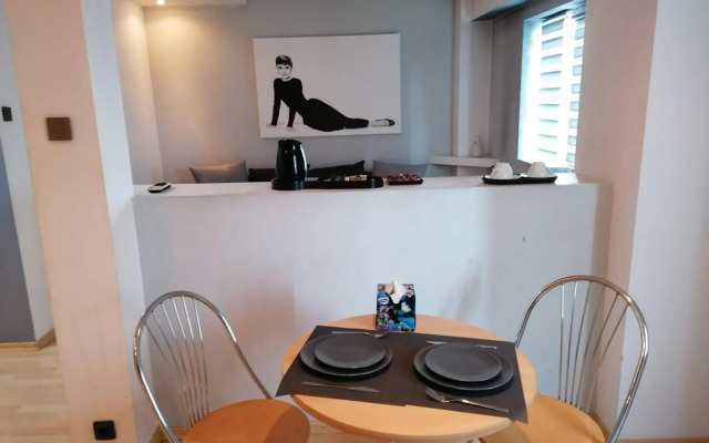 Ariana Apartment by EasyBucharest