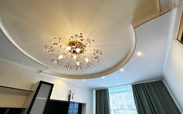 На Север на улице Полярные зори