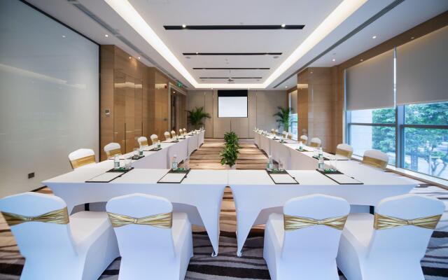 Holiday Inn Chengdu Oriental Plaza by IHG