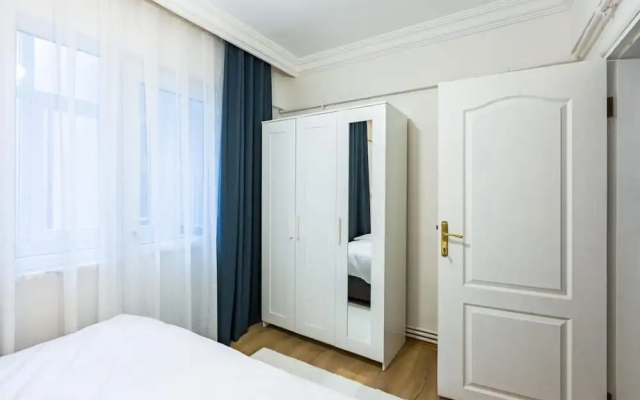 Missafir Superb Flat in the Heart of Cihangir