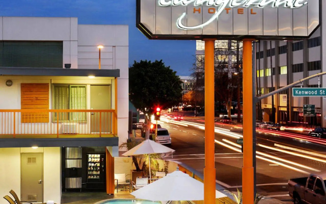 The Tangerine - A Burbank Hotel