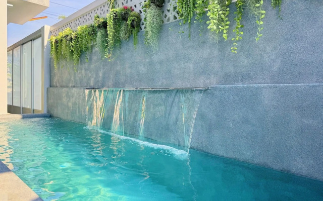 Stylish 3br Pool Villa Walk to Beautiful Naiyang Beach