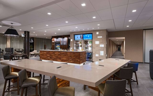 Courtyard by Marriott Dallas Grand Prairie