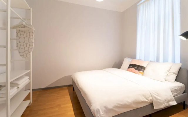 Modern and Spacious Apartment - Close TO Center