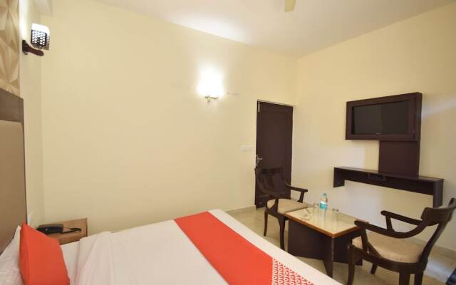 Oyo 11567 Hotel Shivalik Hills