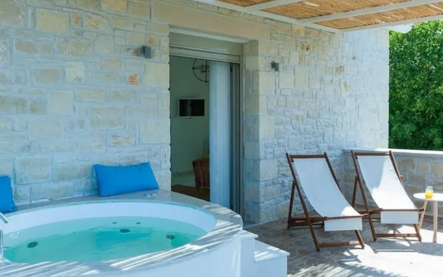 Villa Prima - With Private Heated Pool