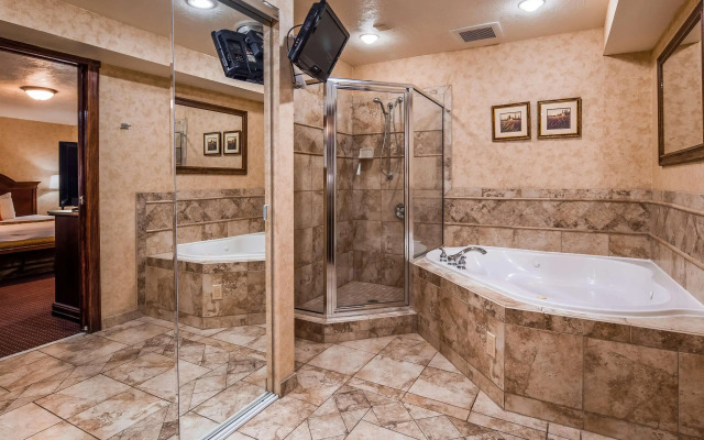 Best Western Plus Weston Inn