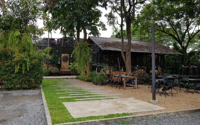 Baan Suan Klang Vieng
