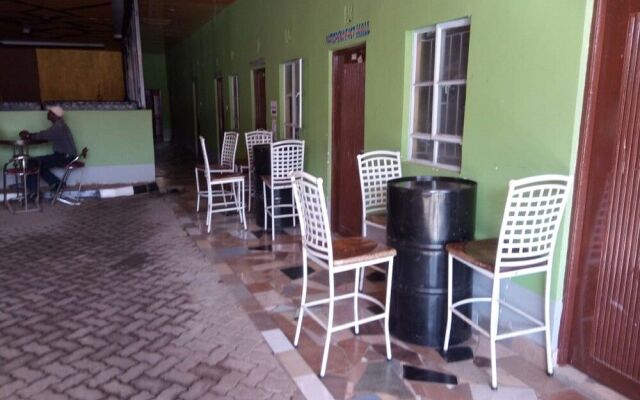 Mayors Resort Centre