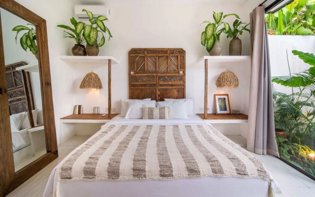 Tropical Design, Private Villa, 3 BR, Umalas