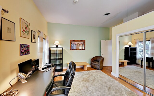 Huge Lake Travis - 4 Bedroom Home